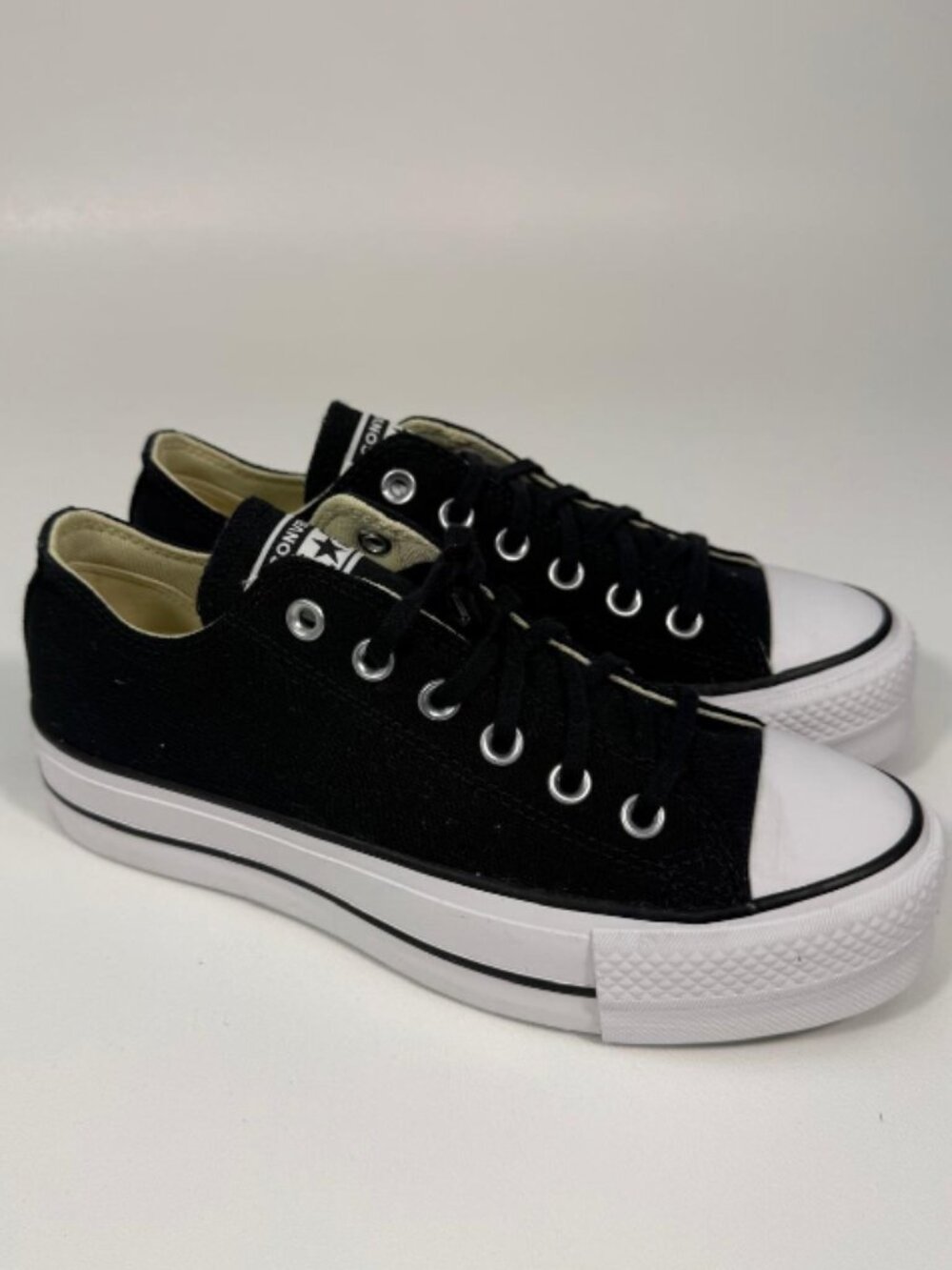 Converse Chuck Taylor All Star Lift Platform Sneakers - Low Top Black Size 8
